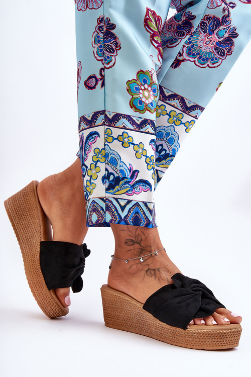 Жіночі босоніжки на платформі Black Calama