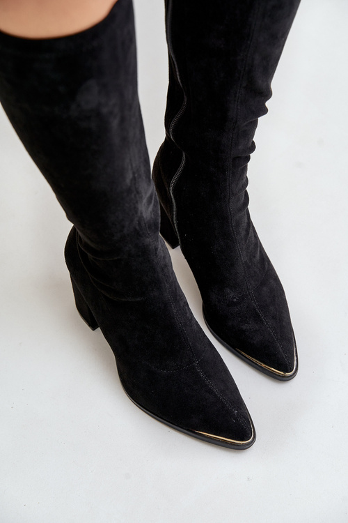 Еко-замшеві чоботи з чорним батирам на підборах