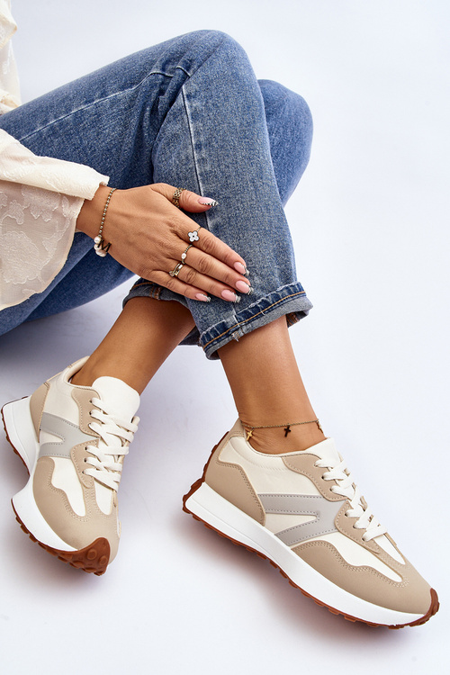 Жіноче бежеве спортивне взуття Chloette