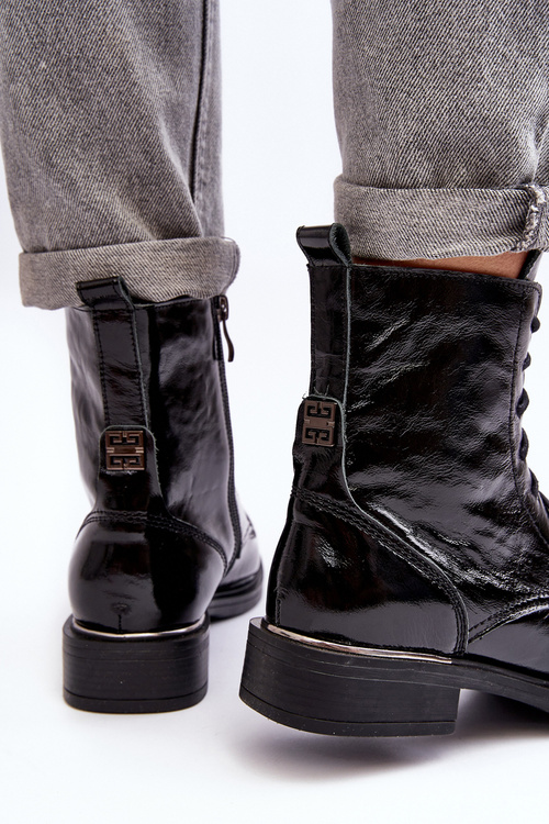 Зручні лаковані утеплені черевики чорні Lemar Revin