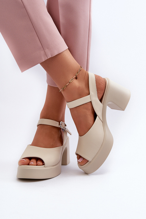 Жіночі шкіряні босоніжки на високих підборах Vinceza 66627 Бежеві