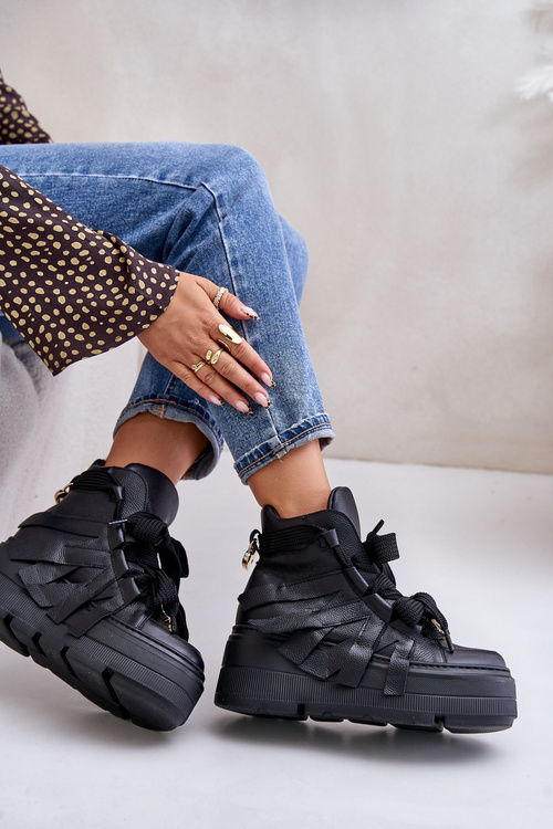 Шкіряні жіночі кросівки на масивній платформі CheBello 4561 Чорні