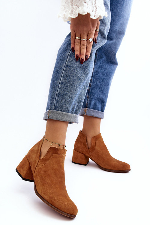 Замшеві ботильйони з вирізами на каблуці Camel Dalros