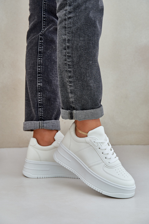 Жіночі кросівки на платформі з декоративною шнурівкою білого кольору Mistra