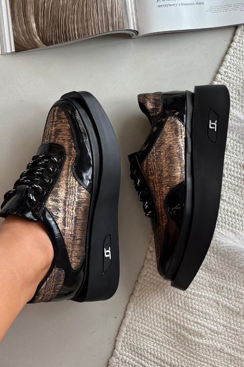 Шкіряне Взуття на Шнурівці для Жінок на Платформі Artiker 57C2044 Чорне