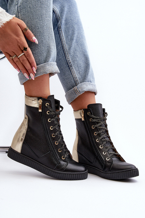 Чорні жіночі шкіряні кросівки на танкетці Zazoo 3081