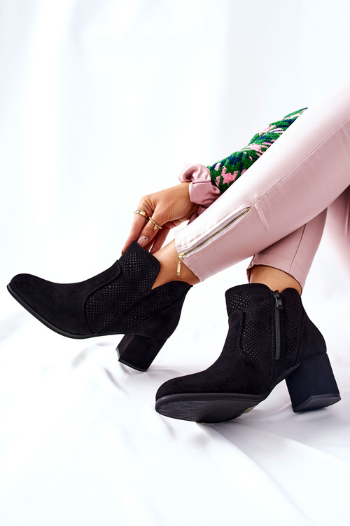 Замшеві чоботи на підборах Black Elisea