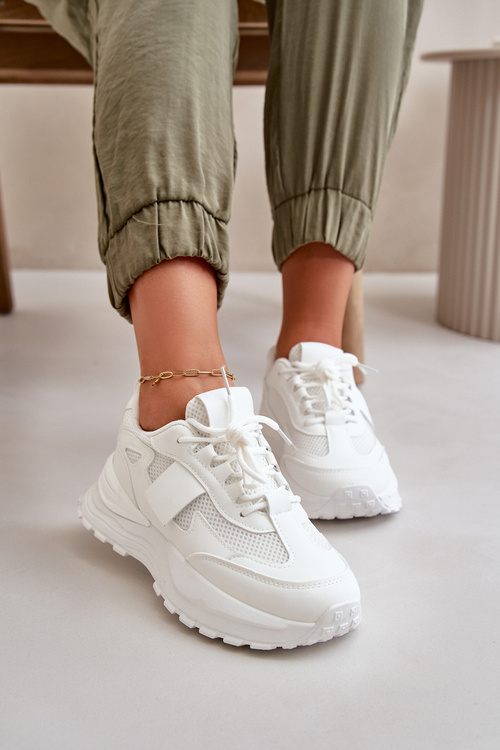 Жіночі кросівки на платформі білі Nevelaine