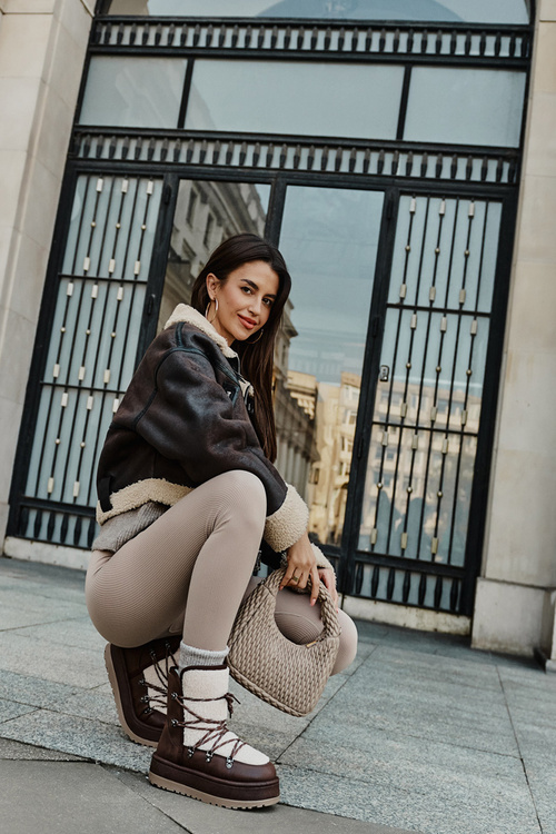 Жіночі зимові черевики на платформі зі шнурівкою коричневого кольору Riaviana