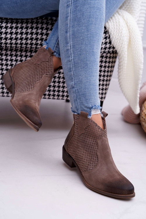 Чоботи жіночі бежеві шкіряні Exquisite 1166