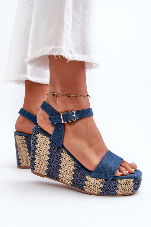 Жіночі джинсові босоніжки на танкетці з косою синього кольору Reviala