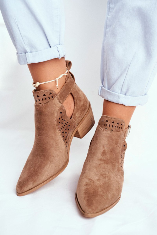 Замшеві чоботи на підборах з пряжкою бежеві Esen