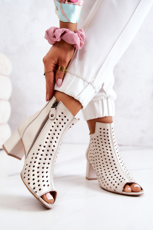 Чоботи шкіряні ажурні Maciejka 05420-04 Бежеві