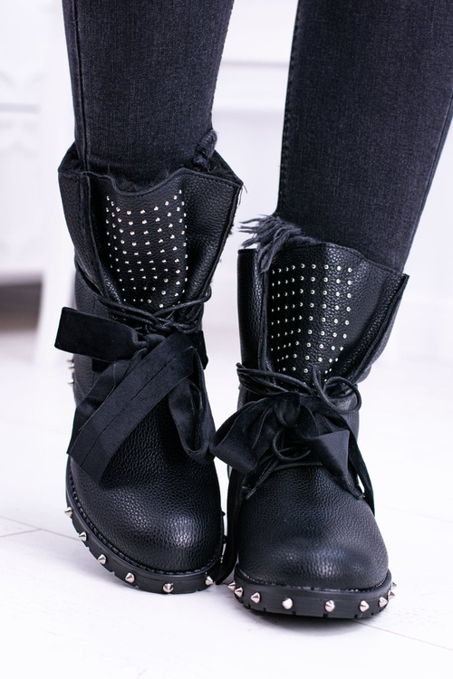 Жіночі утеплені черевики з шипами і стразами Neso