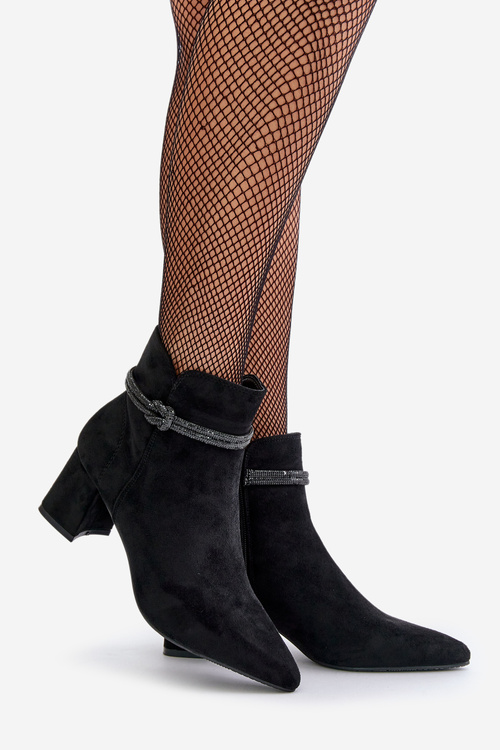 Жіночі еко-замшеві ботильйони з гострими носами чорного кольору Terivannes
