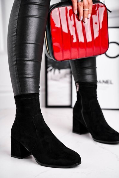 Чоботи жіночі на підборах чорні Merducio