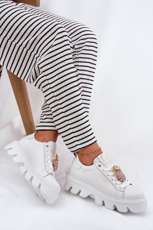 Шкіряні Кросівки З Декоративною Брошкою Ананас CheBello 4651 Білі