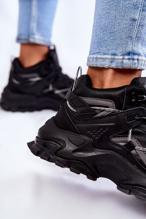 Жіноче спортивне взуття на масивній платформі Big Star KK274387 Чорне