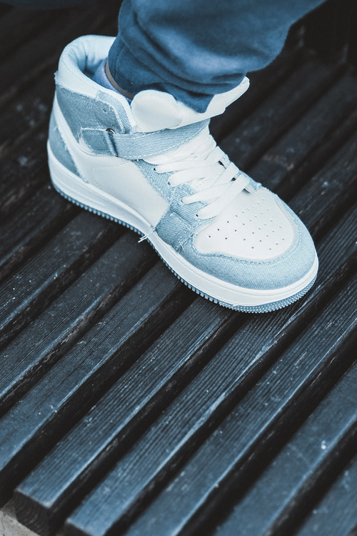 Дитяче спортивне взуття Джинси біло-блакитні Milara