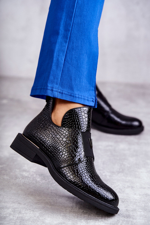 Лаковані чоботи з вирізами на плоскому каблуці Чорні Юніс