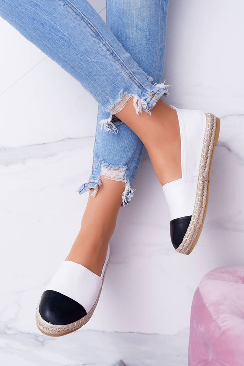 Білі жіночі плоскі еспадрільї