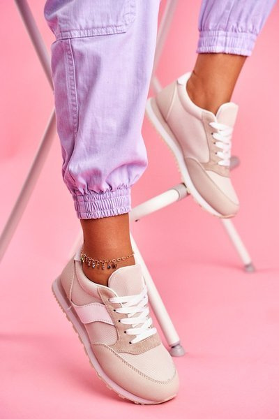 Спортивне жіноче взуття бежевого кольору Determine