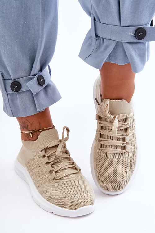 Жіночі класичні спортивні кросівки бежеві Nikilla