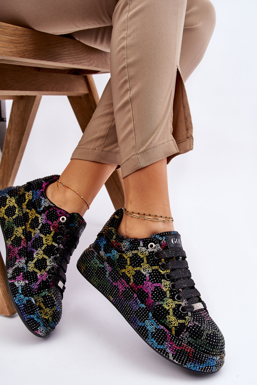 Жіноче спортивне взуття з форсунками GOE LL2N4010 чорний