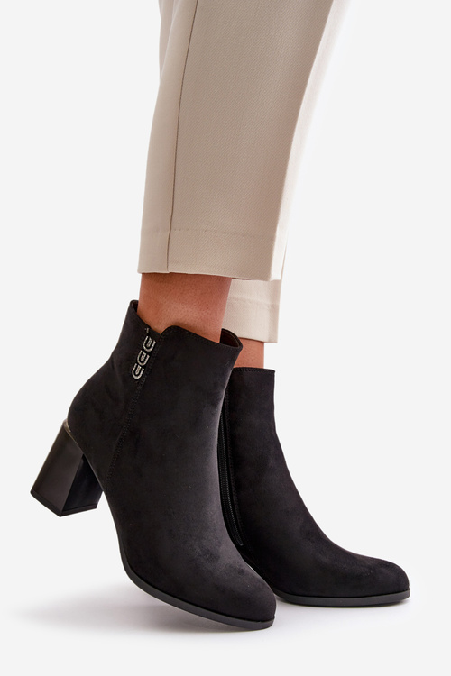 Теплі еко-замшеві жіночі ботильйони на каблуці, блискавка, чорні Erillia