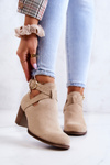Шкіряні чоботи з вирізом на постінці Beige Axelle