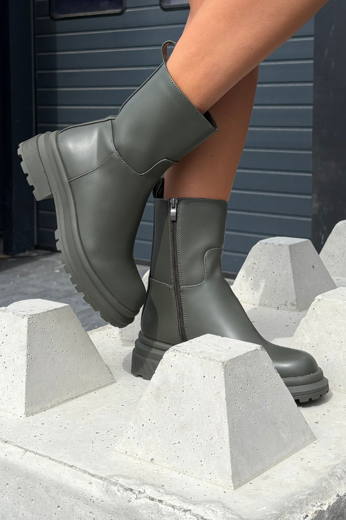 Жіночі ботфорти на платформі і плоскому каблуці Зелений Levira