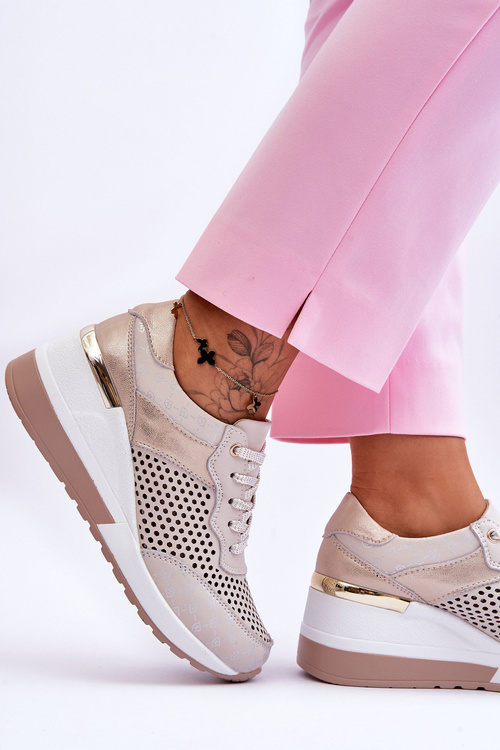 Жіночі шкіряні ажурні кросівки світло-бежеві Virginia