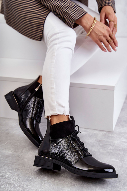 Лаковані теплі черевики на шнурівці Black Cathrine