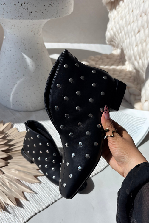 Жіночі ботильйони на ніжному каблуці з срібним оздобленням Чорні Rosalind