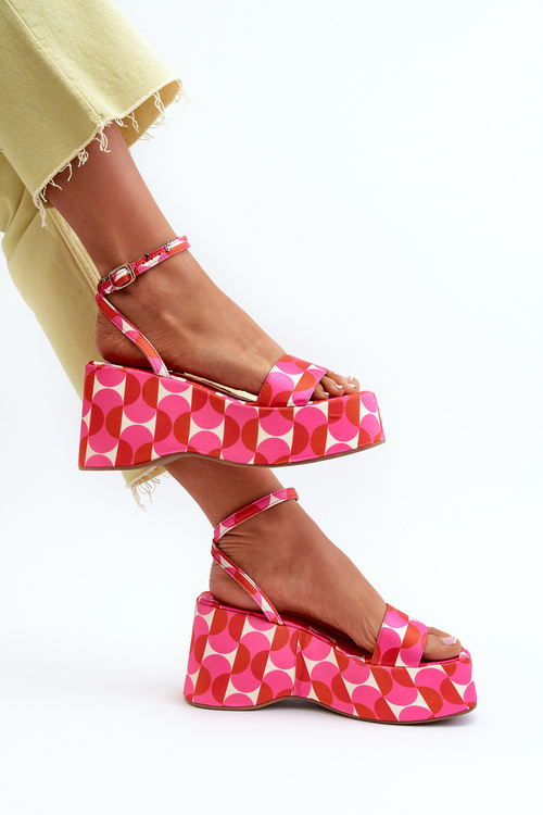 Босоніжки на платформі та танкетці з малюнком кольору фуксії Wiandia