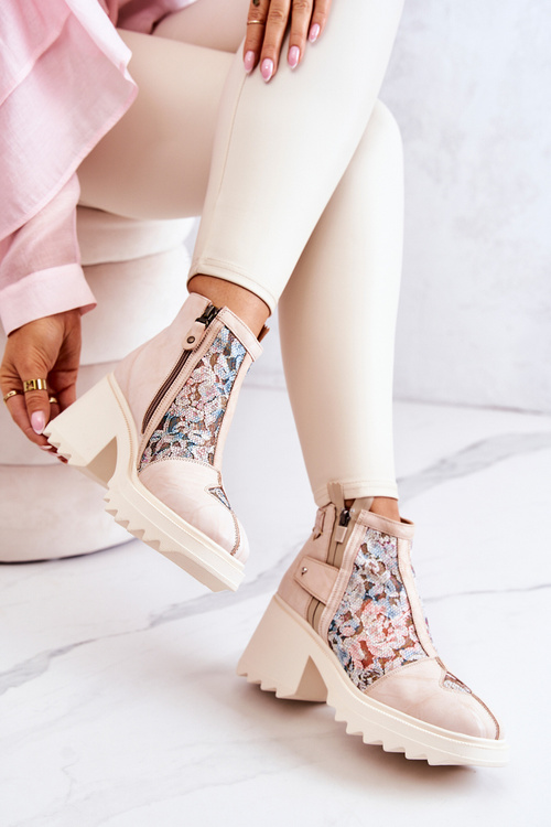 Шкіряні чоботи на масивній пості Maciejka Beige 05325-04