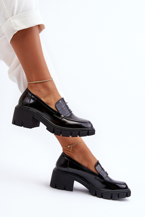 Жіночі лофери на масивному каблуці Big Star NN274055 Чорні