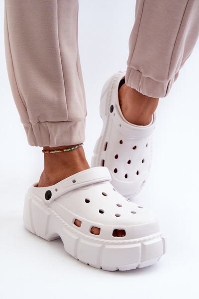 Жіночі поролонові шльопанці білі Ilariana