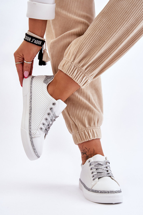 Жіночі низькі перфоровані кросівки білі та сріблясті Daxton