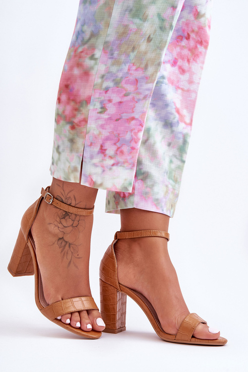 Коричневі босоніжки Hacia на підборах зі змійовим візерунком