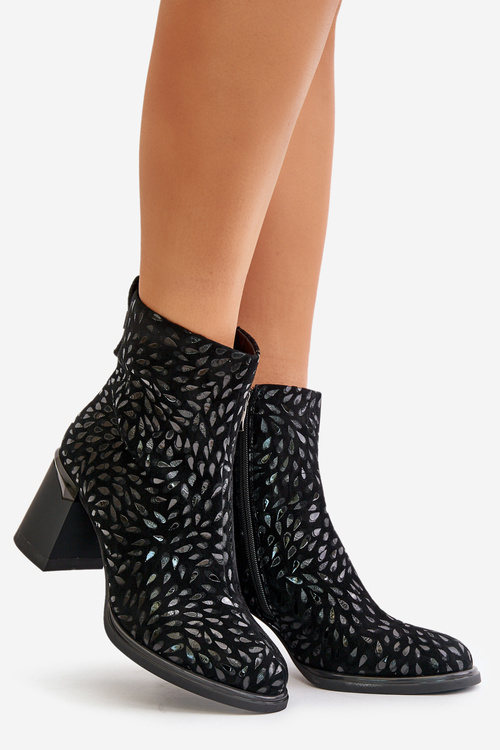 Жіночі утеплені чоботи на підборах чорні D&A MR880-085