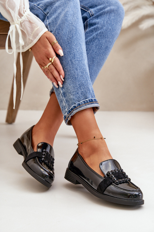 Лаковані жіночі мокасини з декором чорні Vinceza 58389