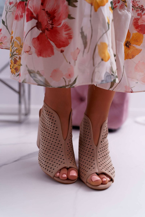 Жіночі босоніжки з відкритим носком бежеві Nevienna