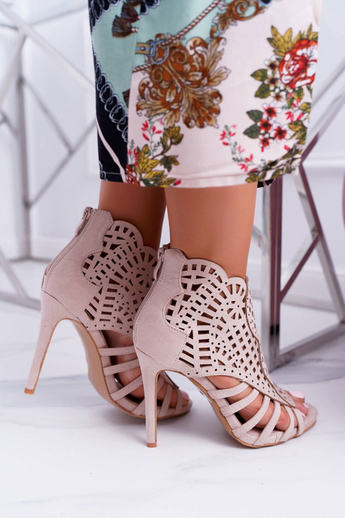 Жіночі замшеві бежеві босоніжки на шпильці Viviane