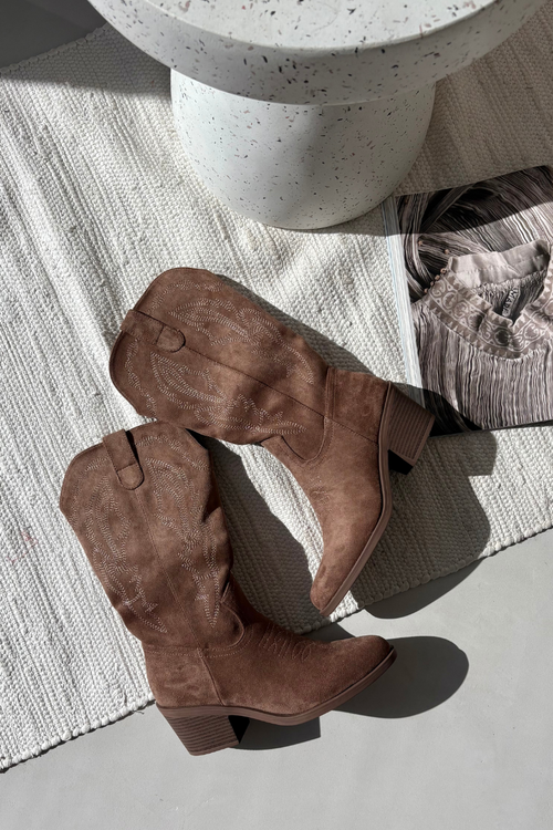 Жіночі ковбойські чоботи на підборах Vinceza 16508 Темно-бежеві