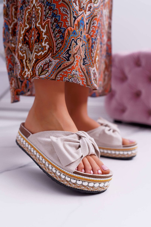 Жіночі шльопанці з каракулями на товстій підошві Бежеві Міледі