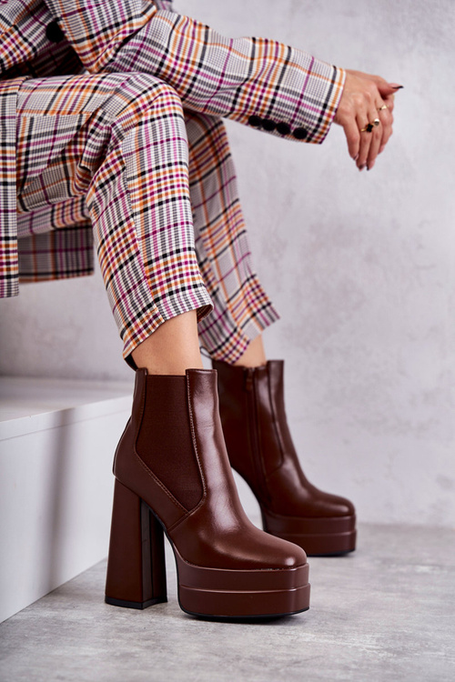 Жіночі шкіряні чоботи на масивному каблуці Brown Jones