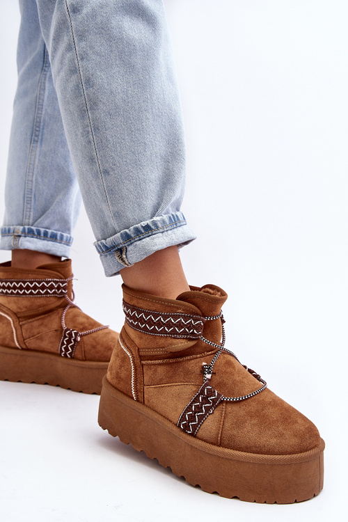 Жіночі снігові черевики на товстій підошві і шнурках верблюжого кольору Milson