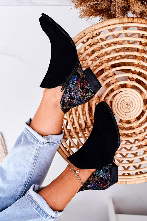 Жіночі шкіряні черевики Maciejka чорні з квіточками 04091-57