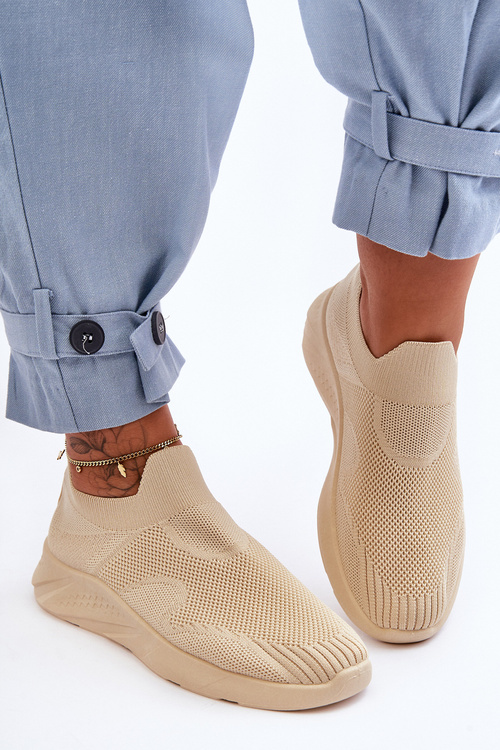 Жіночі кросівки бежевого кольору Claris